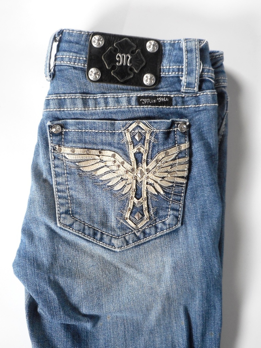 Miss Me Jeans Boot Cut Blue Denim 29 JP5117B6 Bejewel Wing Stud Distress 29x33.5
